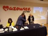 Podpisanie umowy w siedzibie Urzędu Marszałkowskiego, foto nr 1, S. Musiałowski